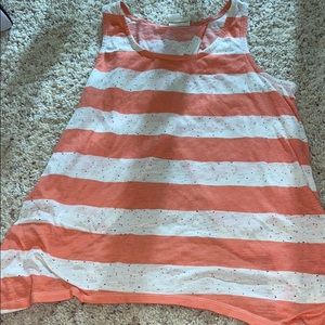 This Shirt is super cute and amazing for summer!